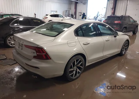 2019 Volvo S60 T6 Momentum from USA, damaged, VIN 7JRA22TK9KG004230